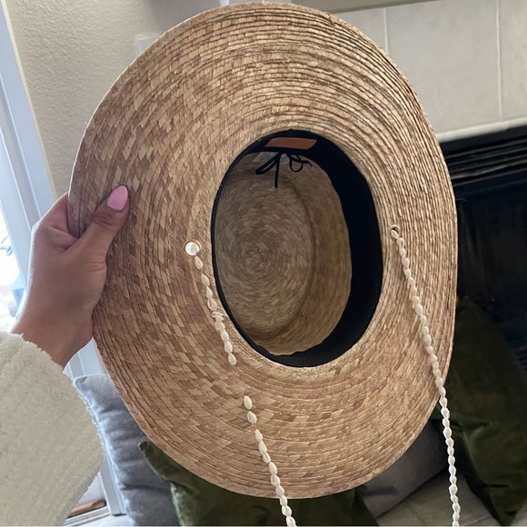 Lemonade | Citron Palm Shells Size: medium - Picture 4 of 7